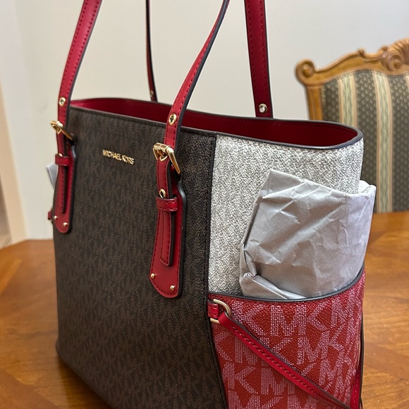 Michae Kors red and cream shades - Picture 7 of 16